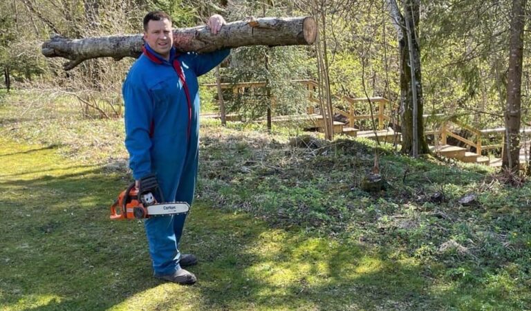 Poliitik ja tema suur palk