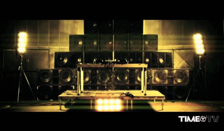 Kato Feat. Jon – Turn The Lights Off [Official Video] HD