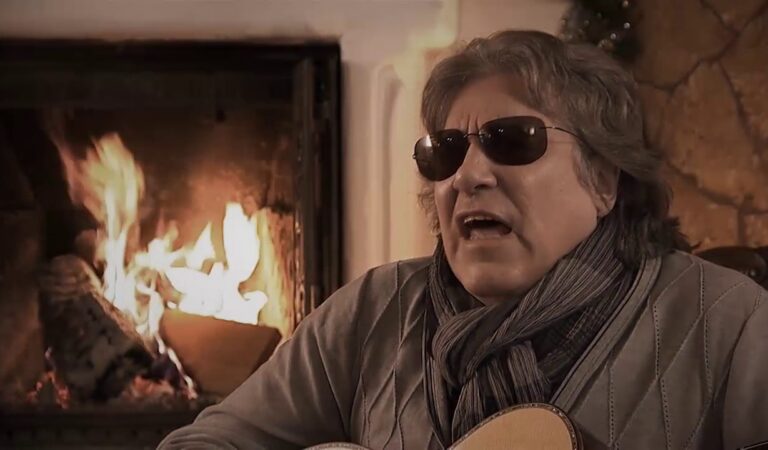 Jose Feliciano feat. FaWiJo – Feliz Navidad (Official Video 2016)