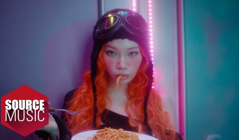 LE SSERAFIM (르세라핌) ‘SPAGHETTI (feat. j-hope of BTS)’ OFFICIAL MV