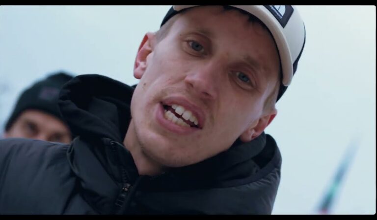 HANF KUNG – LEVIST VÄLJAS