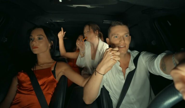 AG – Mu Pariis (video)