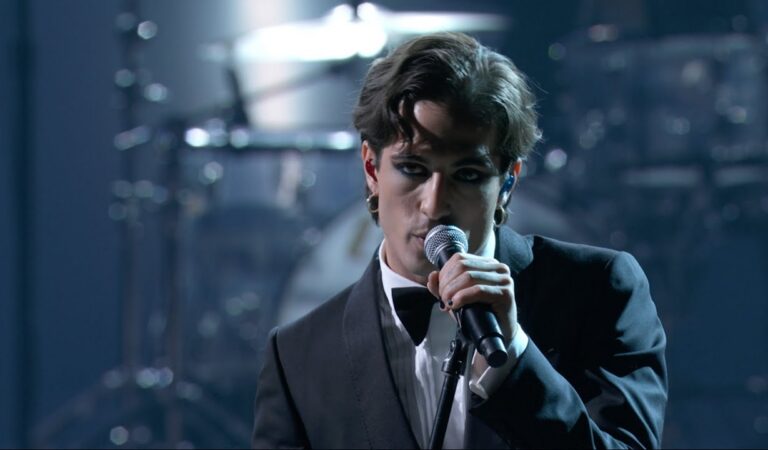 Beggin’ Live From the American Music Awards 2021