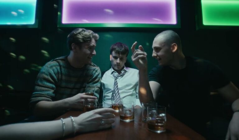 säm  – “esmaspäev” (Official Music Video)