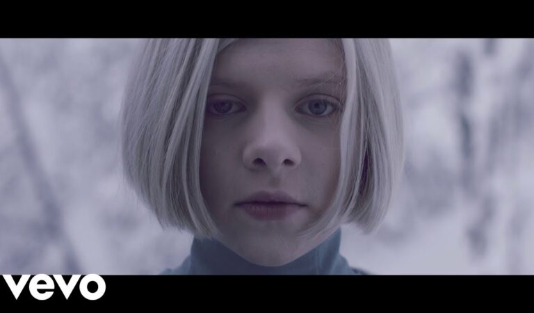 AURORA – Runaway